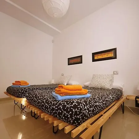 Playa Blanca Sleeps 6 Pool Wifi T691300 Βίλα *